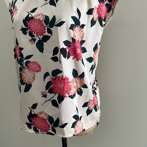 ANN TAYLOR FACTORY || Floral Mock-Neck Top. Sz. XS - Picture 4 of 9